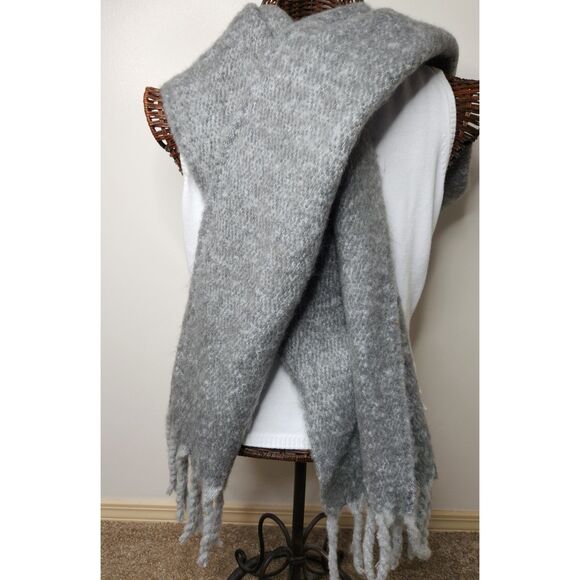 Heavy Winter Wrap Fringe Scarf Gray Fuzzy Cozy A New Day 88" Long Chunky Boho - Picture 4 of 9